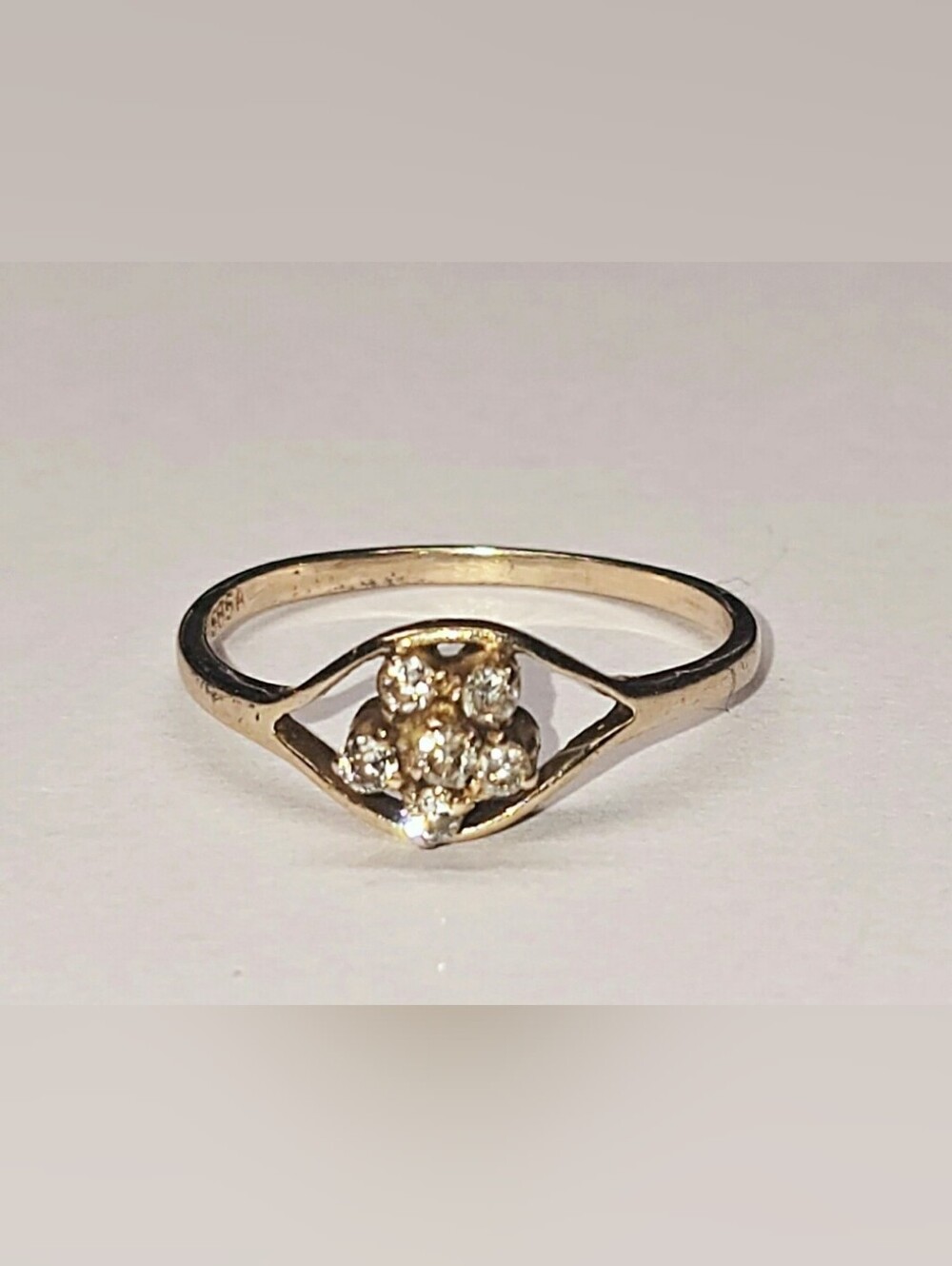 Vintage Solid Gold 585 (14K) Cluster Ring Size[approx US 6-6.5] 1.54g